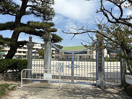 防府市立松崎小学校 約400ｍ(徒歩約5分)