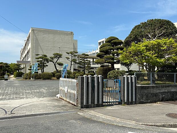 佐波中学校（約630m）