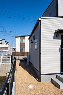 サンシャ防草シート仕上げ