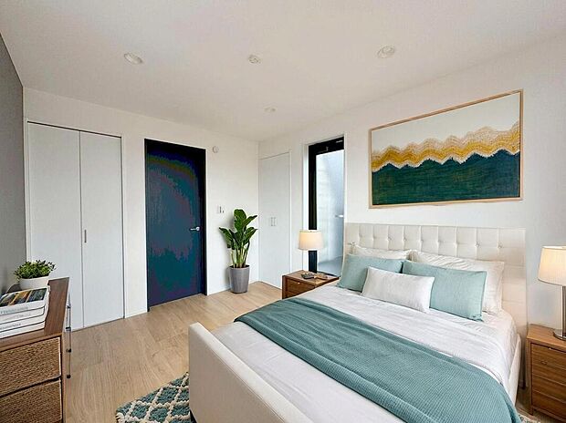 【D号棟洋室】
3階主寝室は約6.0帖でキングサイズのベットも置けます