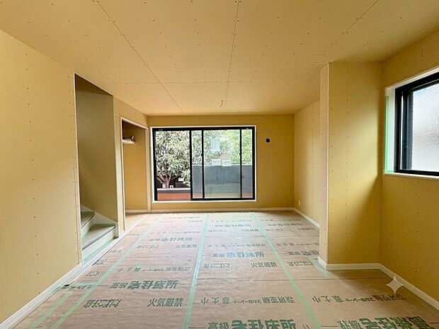 【ＬＤＫ】
たっぷりの陽光と心地よい風が舞い込む住まい
