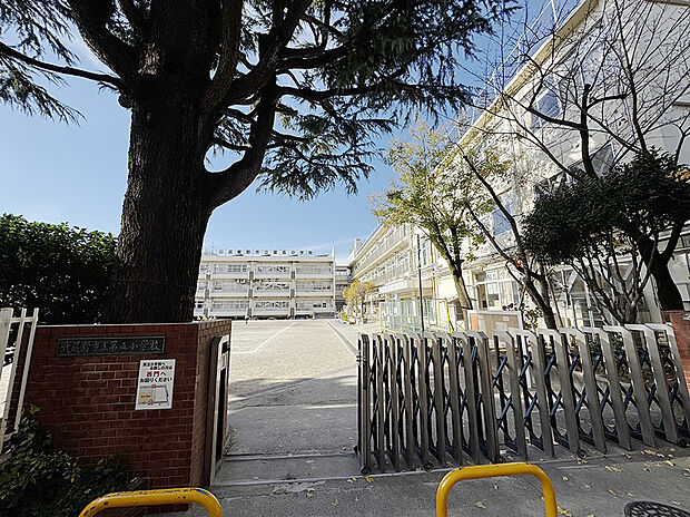 武蔵野市立第五小学校(約270m)