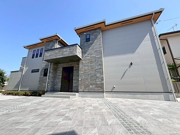 【外観】高級感溢れるデザイナーズ住宅