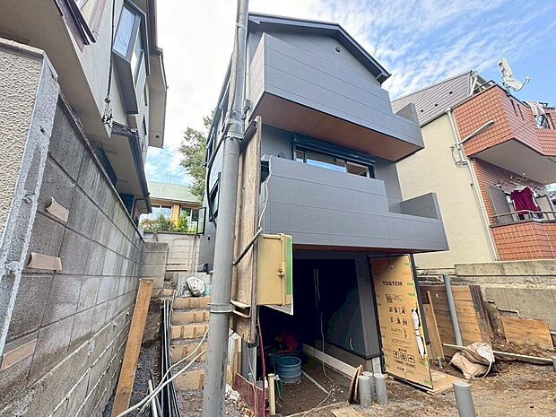【外観写真】モデルハウスのご案内や建物プレゼンテーションも承りますので、お気軽にお申し付けください。