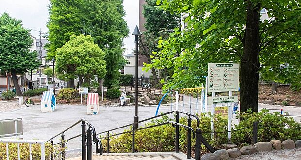 世田谷区立鶴ヶ久保公園（約170m）