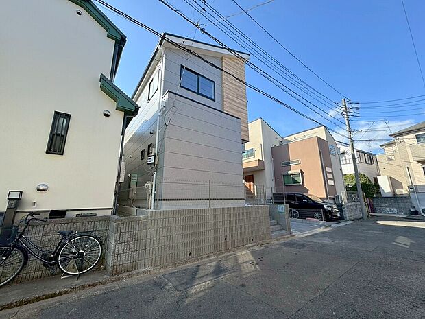 【外観】建物完成済み♪室内ゆっくりご内覧可能です♪