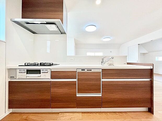 毎日使うキッチンだから、使いやすさ＆お手入れのしやすさにこだわりました。 