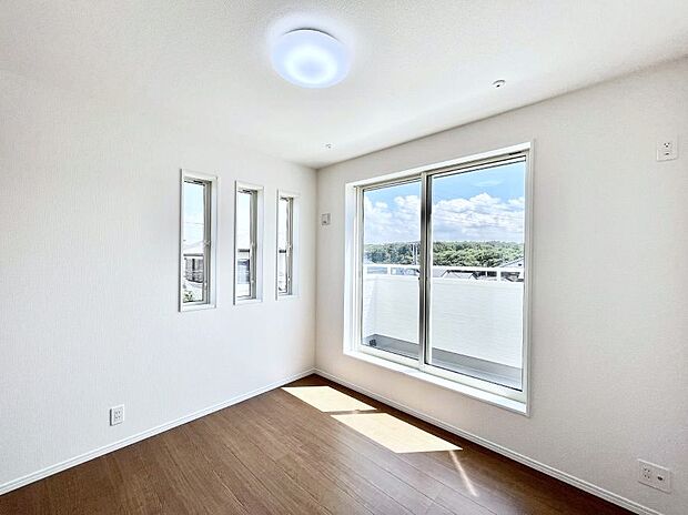 2面採光を確保した明るい空間。家族みんなが快適な暮らしを実現する設計です。