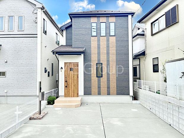 洗練された外観、上質な住空間が広がる室内は永く安心して過ごせる住居です。