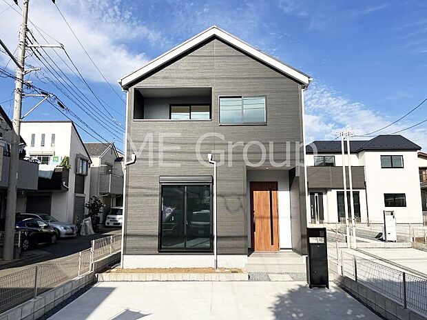 たっぷりの陽光と心地よい風が舞い込む住まい