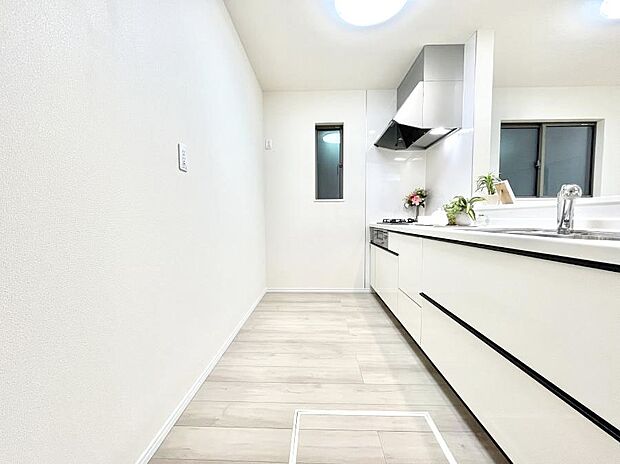 ゆとりあるキッチンではご家族と楽しくお料理ができます。