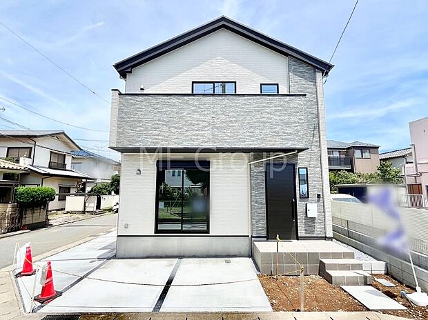 たっぷりの陽光と心地よい風が舞い込む住まい 