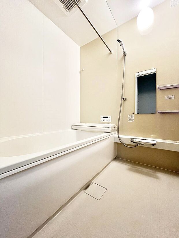 落ち着いた雰囲気でゆっくり寛げるバスルーム