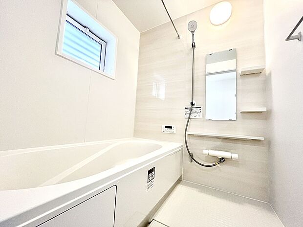 落ち着いた雰囲気でゆっくりお寛ぎいただけるバスルーム