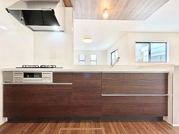 毎日使うキッチンだから、使いやすさ＆お手入れのしやすさにこだわりました。