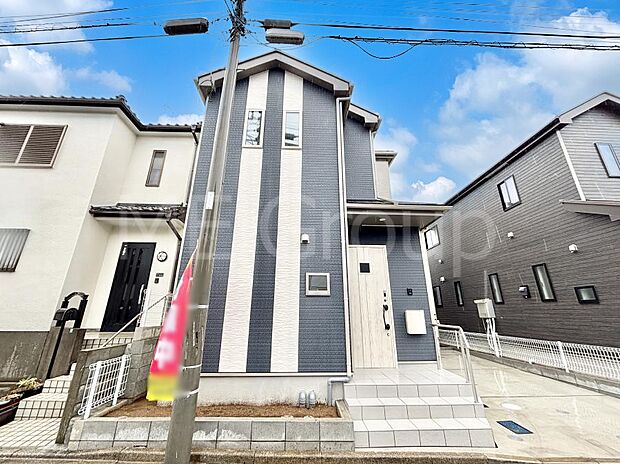 洗練された外観、上質な住空間が広がる室内は永く安心して過ごせる住居です。