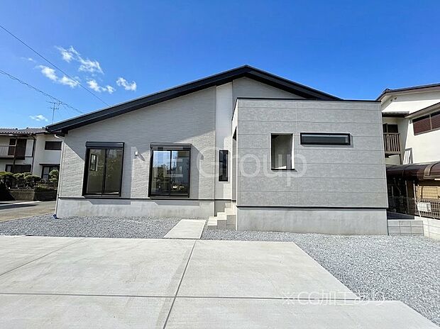 たっぷりの陽光と開放感に包まれる明るい住まい