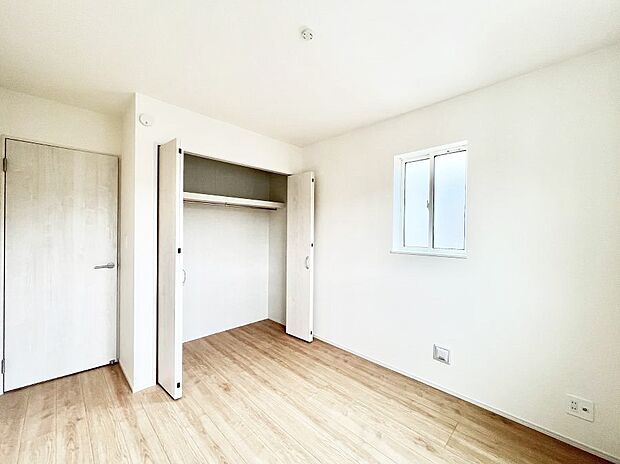 収納が充実しているので、居住スペースを広く使えます。