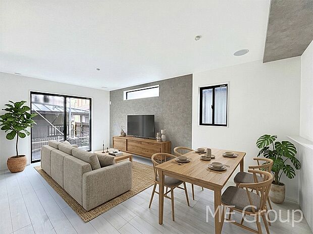 ご家族の賑やかな話し声で包まれる明るいリビング ※家具はCGです