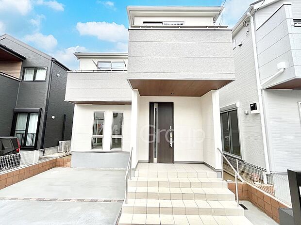 洗練された外観、上質な住空間が広がる室内は永く安心して過ごせる住居です。