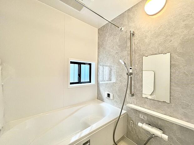 一日の疲れを癒やす大切なバスタイム。ゆっくりとお風呂を楽しんで疲れをとりたいですね！  