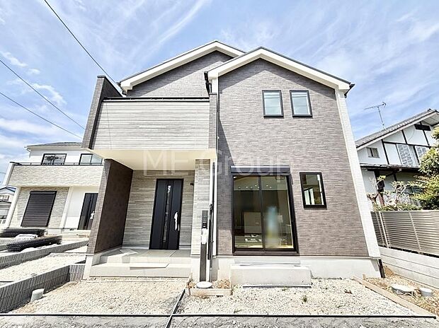 洗練された外観、上質な住空間が広がる室内は永く安心して過ごせる住居です。 