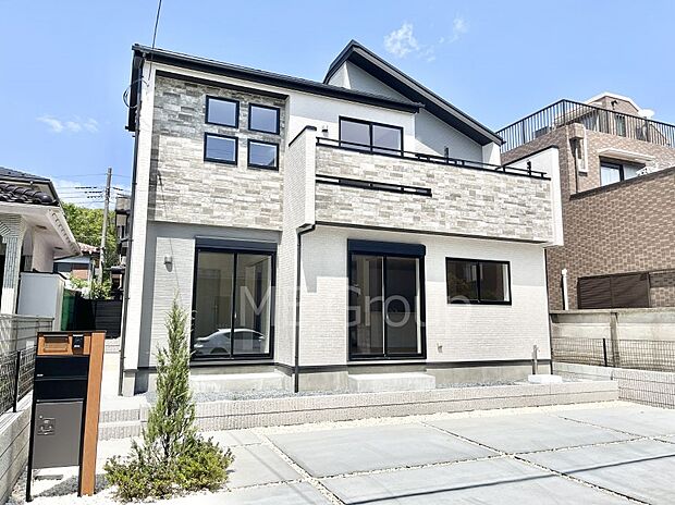 暮らしやすさと居心地の良さにこだわったシンプルで飽きのこないデザイン !