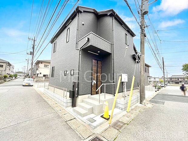 暮らしやすさと居心地の良さにこだわったシンプルで飽きのこないデザイン !