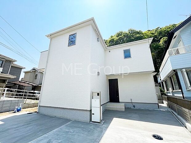 たっぷりの陽光と心地よい風が舞い込む住まい
