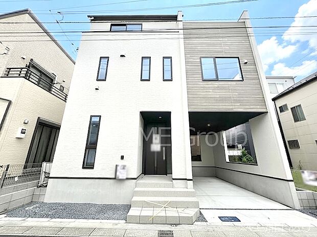 洗練された外観、上質な住空間が広がる室内は永く安心して過ごせる住居です。