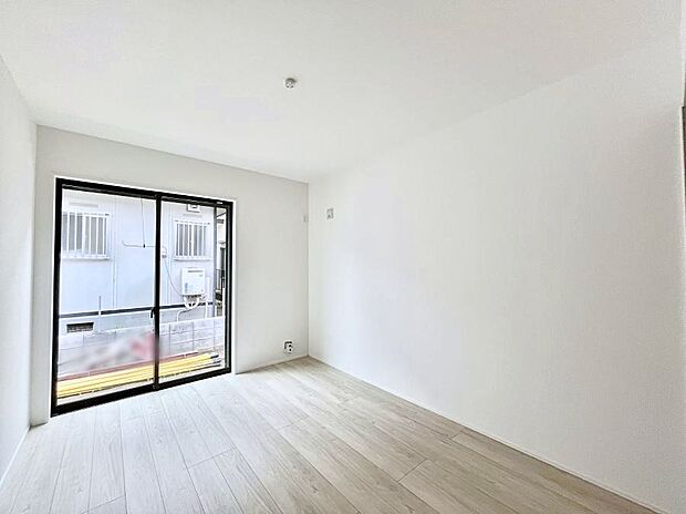 爽やかな日差しがお部屋全体を優しく包み込んでくれます