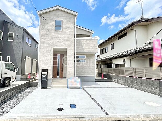 洗練された外観、上質な住空間が広がる室内は永く安心して過ごせる住居です。
