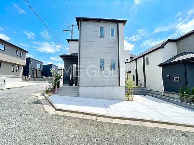 洗練された外観、上質な住空間が広がる室内は永く安心して過ごせる住居です。 