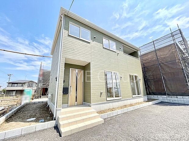 洗練された外観、上質な住空間が広がる室内は永く安心して過ごせる住居です。