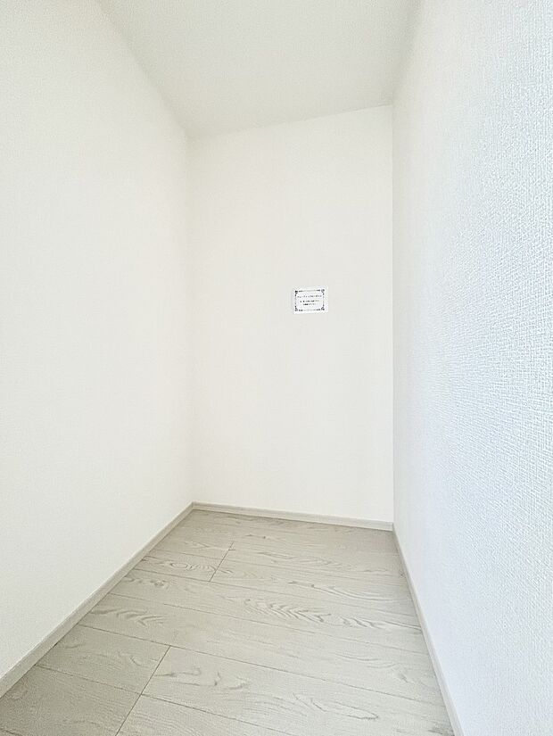 【ウォークインクローゼット】ウォークインクローゼットの活用で生活空間スッキリ  