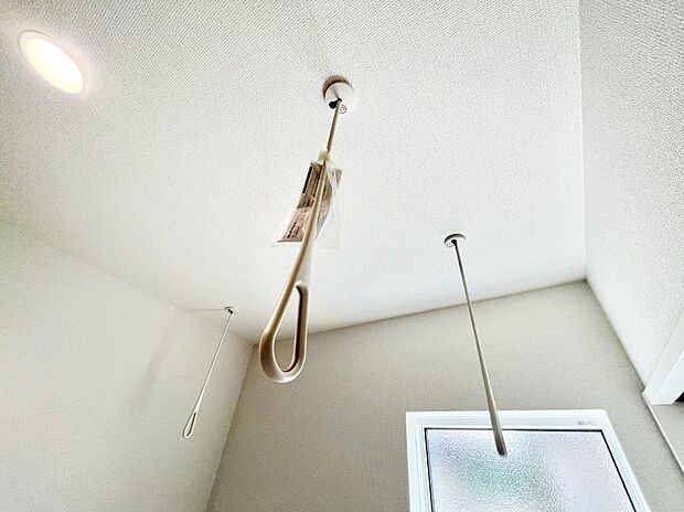 【室内物干し】空気を循環させるブースターファンを完備しています