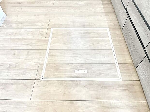 【床下収納】床下収納付き！日用品・非常用品の収納にも大活躍。