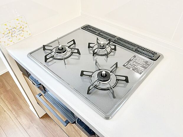 【ガスコンロ】三口ガスコンロでお料理が一気にはかどりそう