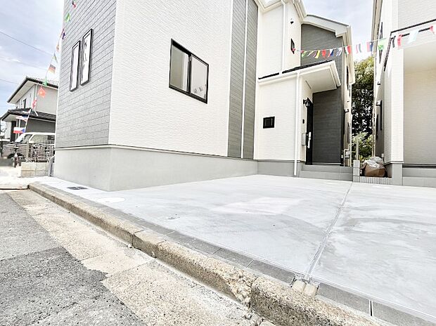 【駐車場】生活に欠かせない駐車スペース。