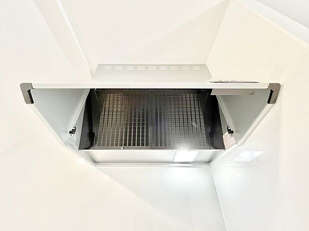 【レンジフード】基本的なお手入れはフィルターのみ!お手入れのしやすさも魅力です。