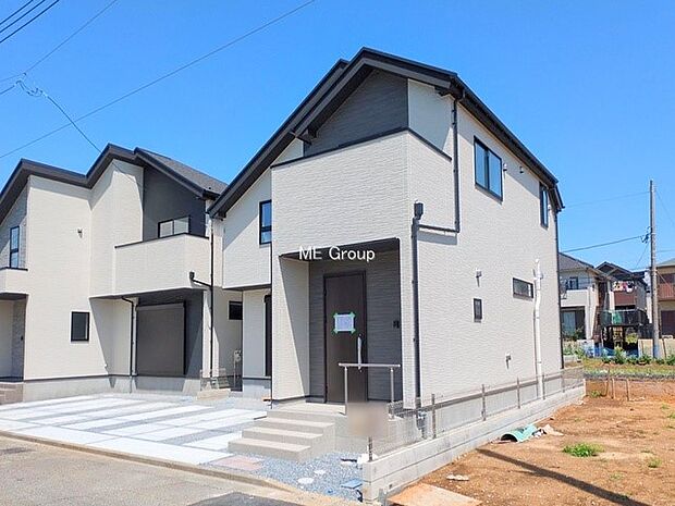 【前面道路含む現地写真】前面道路はきちんと整備されています。