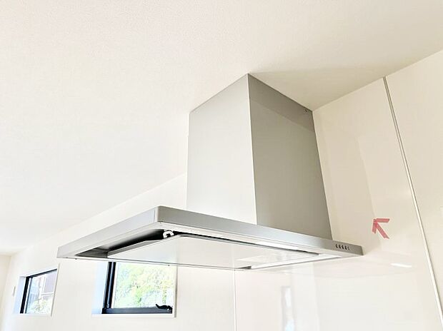 【レンジフード】基本的なお手入れはフィルターのみ!お手入れのしやすさも魅力です。