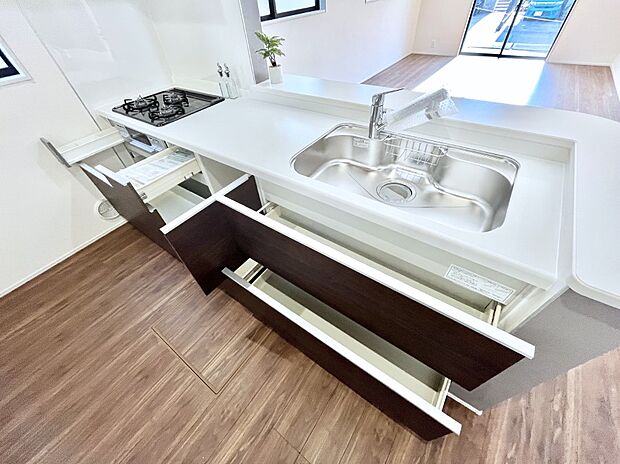 【スライド収納】使いやすさを優先したスライド式収納タイプ！