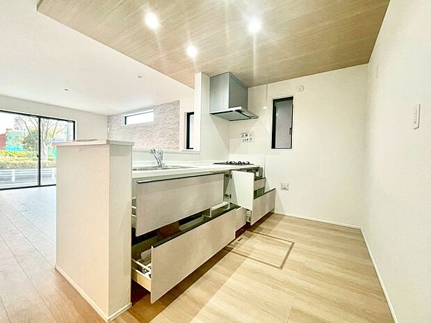 【スライド収納】使いやすさを優先したスライド式収納タイプ!