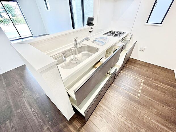 【スライド収納】使いやすさを優先したスライド式収納タイプ！