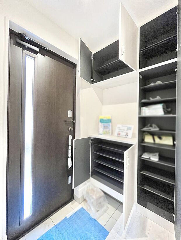 【収納】収納力ある下駄箱の活用で玄関廻りはいつでもスッキリ