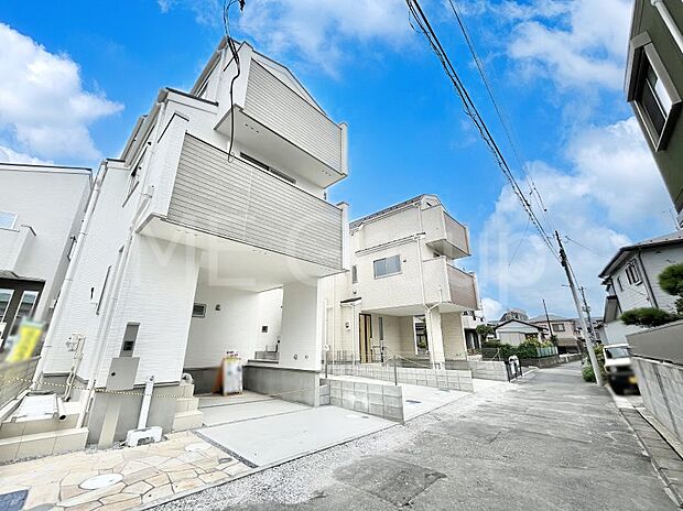 【前面道路含む現地写真】堂々完成!! ここから始まる新生活を応援いたします!