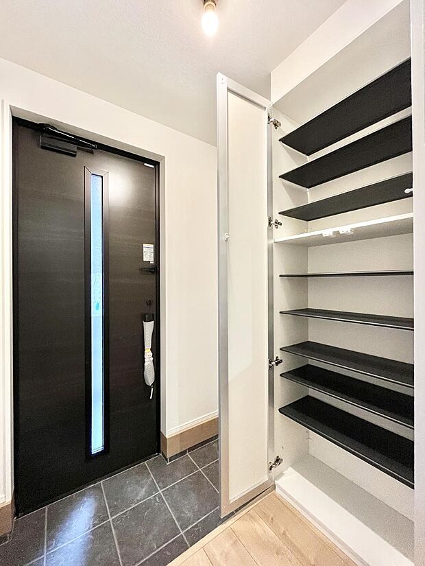 【シューズボックス】収納豊富でいつも玄関が片付きそうです