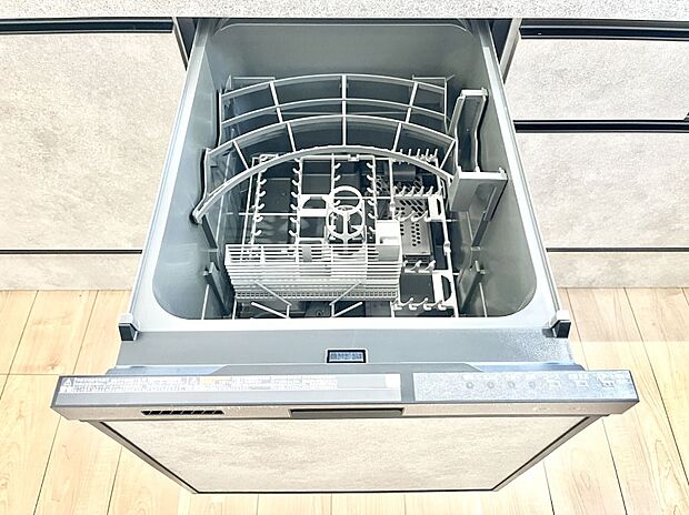 【食洗機】面倒なお片づけは食洗機にお任せ！家事の負担が減って、時間にも気持ちにもゆとりができます。