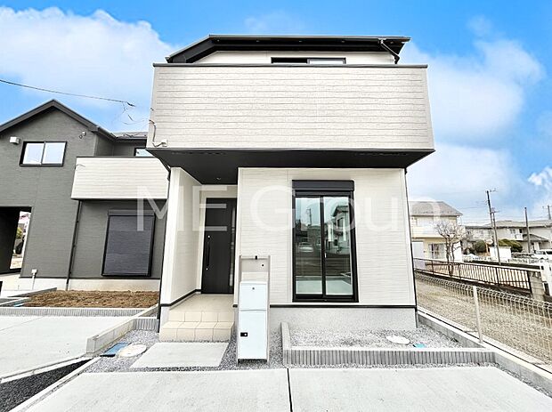 【現地外観写真】3LDK＋WIC＋パントリー付きプラン！快適でゆとりある生活を楽しめます。